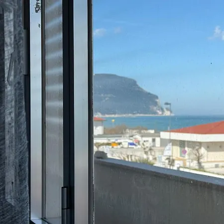 M001 - Marcelli, Trilocale Vista Mare Apartment *