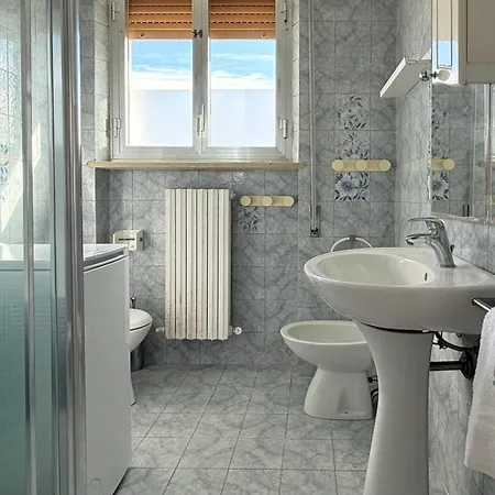 M001 - Marcelli, Trilocale Vista Mare * Marcelli